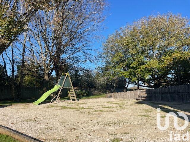 Maison - 290 m² - 9 pièces