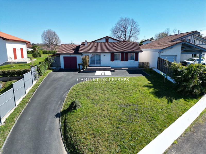 Maison - 98 m² - 4 pièces