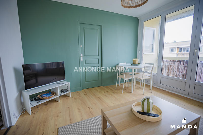 Chambre - 10 m² - 4 pièces