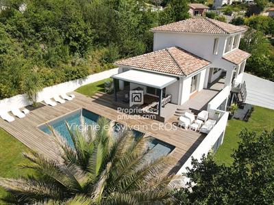 Maison - 188 m² - 7 pièces