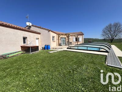 Maison - 138 m² - 5 pièces