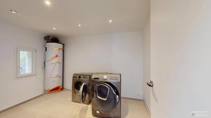 Maison - 307 m² - 8 pièces