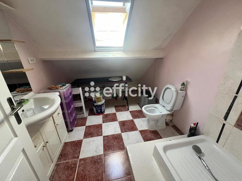 Maison - 182 m² - 7 pièces