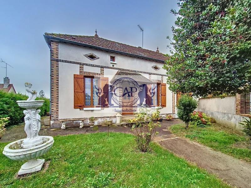 Maison traditionnelle - 145 m² - 5 pièces