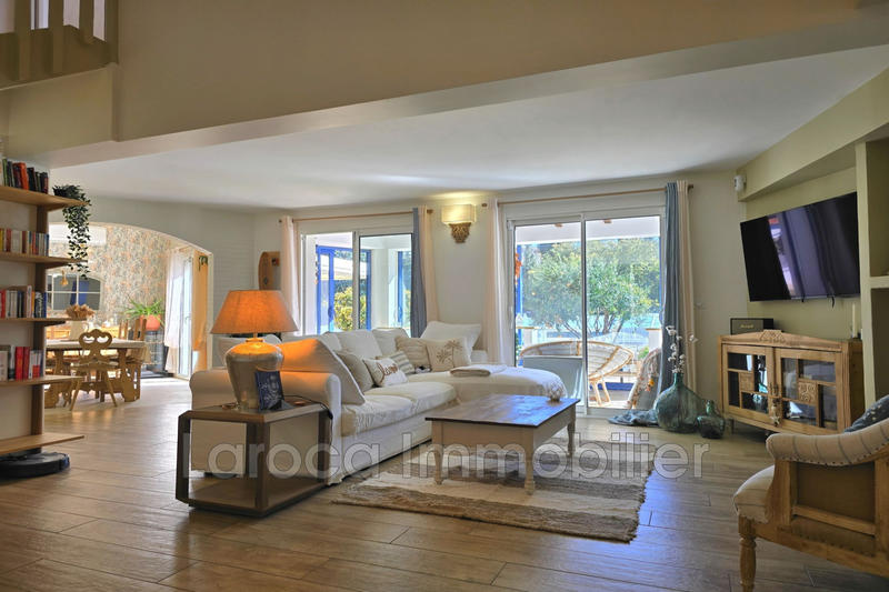 Villa - 176 m² - 6 pièces