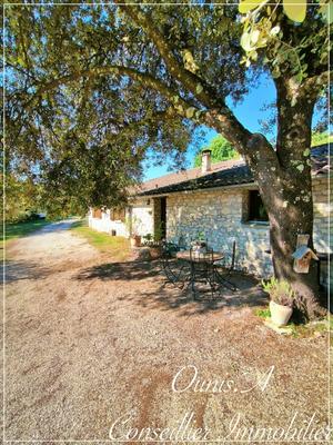 Maison - 210 m² - 6 pièces