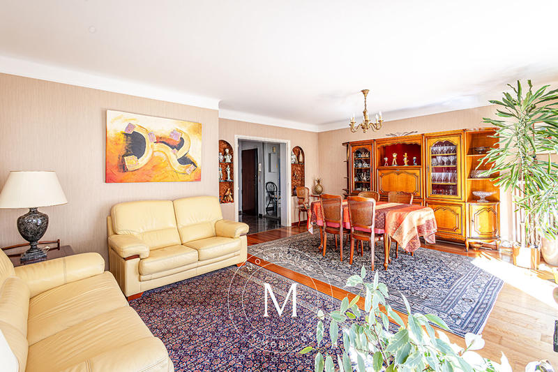 Appartement - 98 m² - 4 pièces