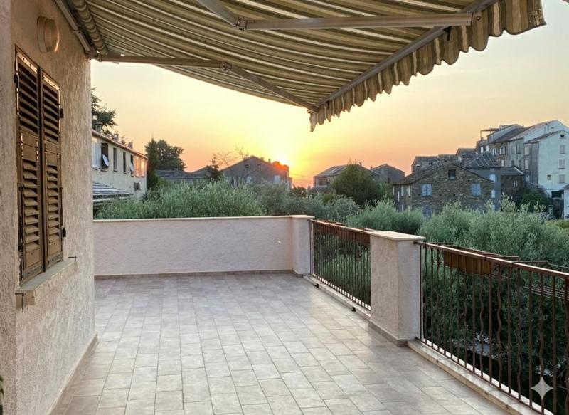 Pavillon - 216 m² - 11 pièces