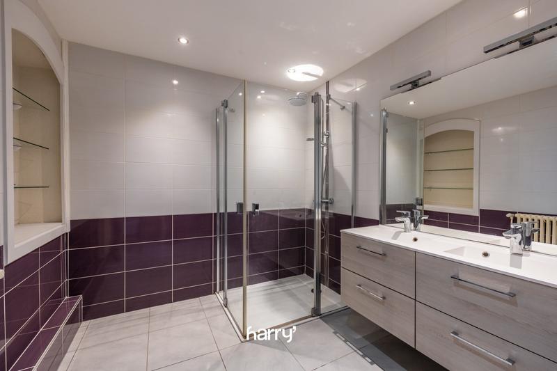 Appartement - 85 m² - 3 pièces