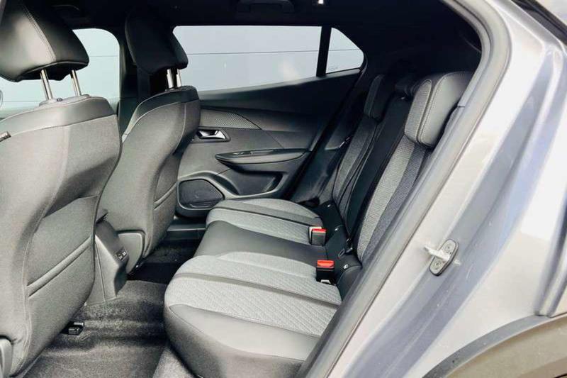 Peugeot 2008 130 Eat8 Allure Suréquipé