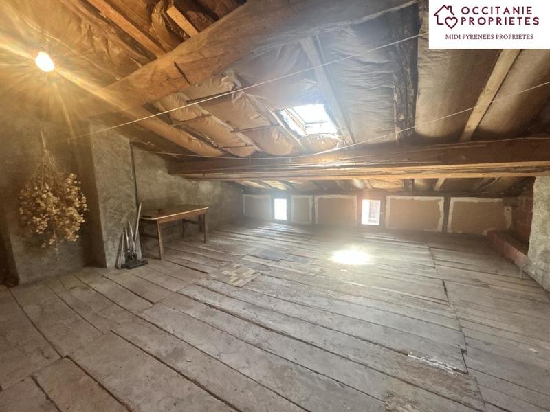 Maison - 200 m² - 7 pièces