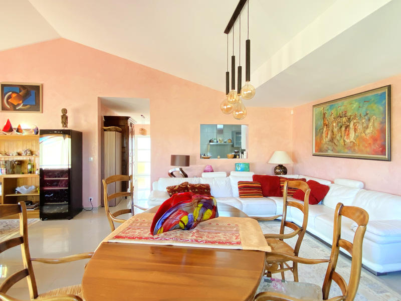 Appartement - 101 m² - 3 pièces