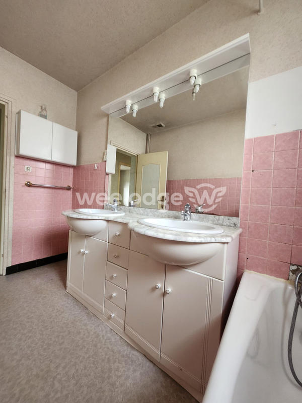 Maison - 166 m² - 7 pièces