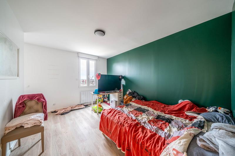 Maison contemporaine - 269 m² - 9 pièces