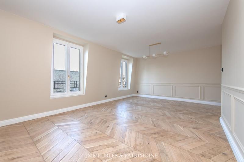 Immeuble - 97 m² - 5 pièces