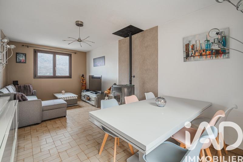 Maison - 104 m² - 5 pièces