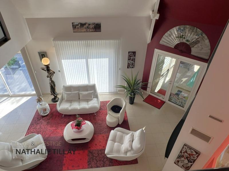 Maison - 231 m² - 6 pièces