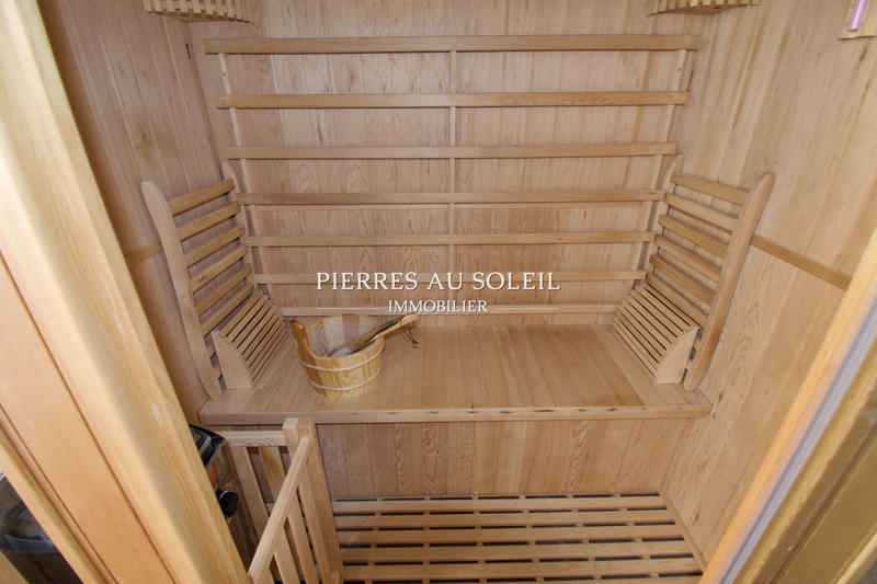 Maison - 200 m² - 4 pièces