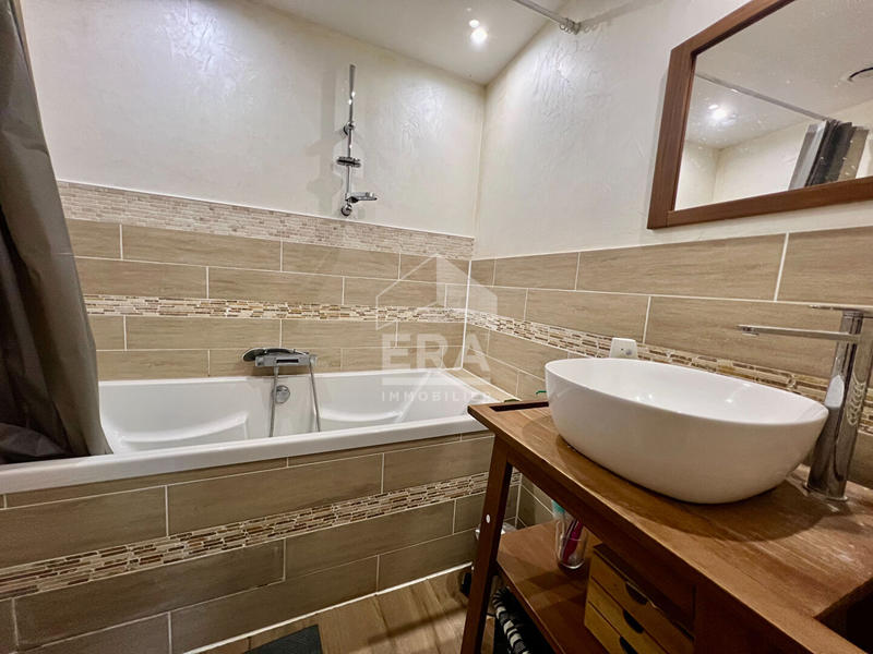 Appartement - 95 m² - 2 pièces