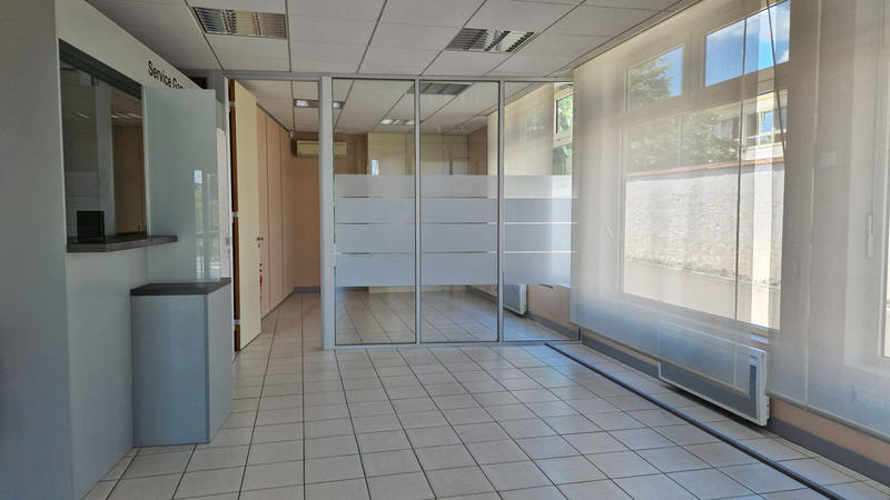 Local d'activité / Entrepôt - 160 m² - 2 pièces