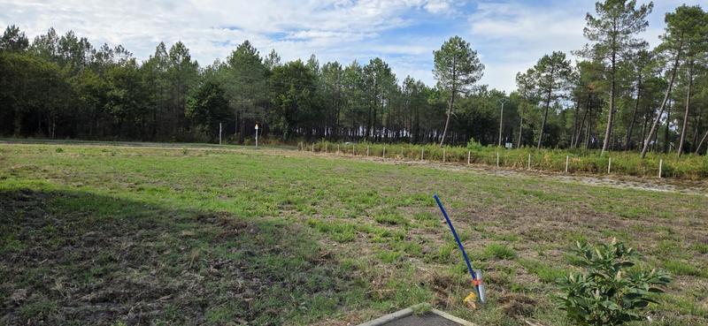 Terrain constructible - 703 m²