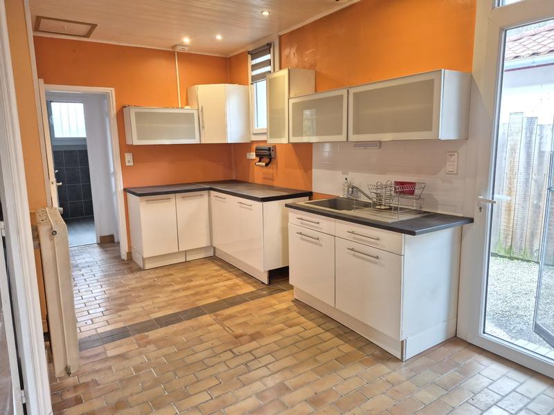 Maison traditionnelle - 87 m² - 4 pièces