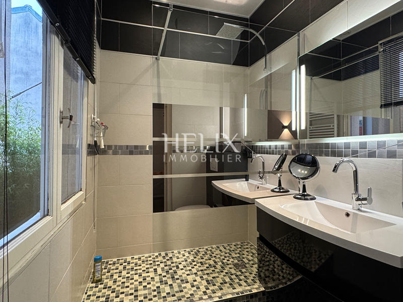 Appartement - 98 m² - 5 pièces