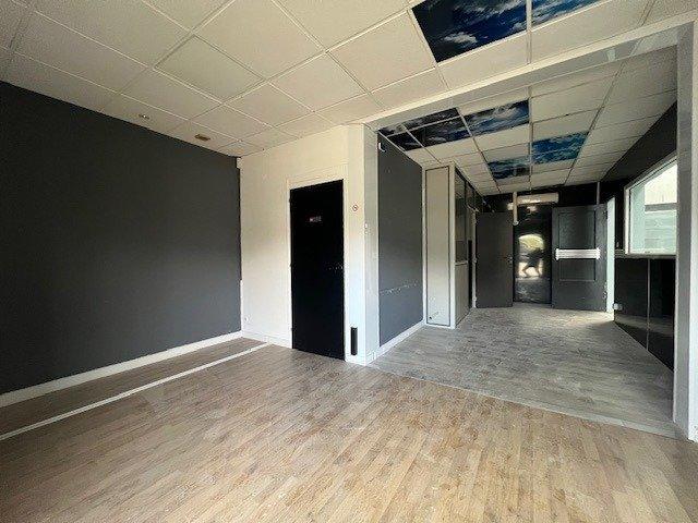 Local commercial - 288 m²