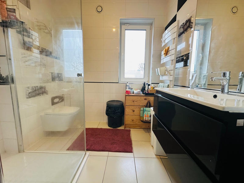 Maison - 267 m² - 8 pièces