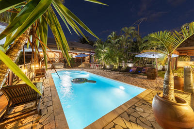 Maison - 248 m² - 8 pièces