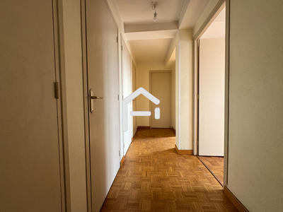 Appartement - 80 m² - 4 pièces