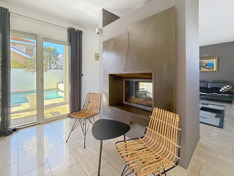 Maison - 195 m² - 6 pièces