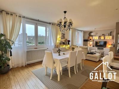 Appartement - 141 m² - 6 pièces