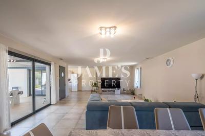 Maison - 144 m² - 5 pièces