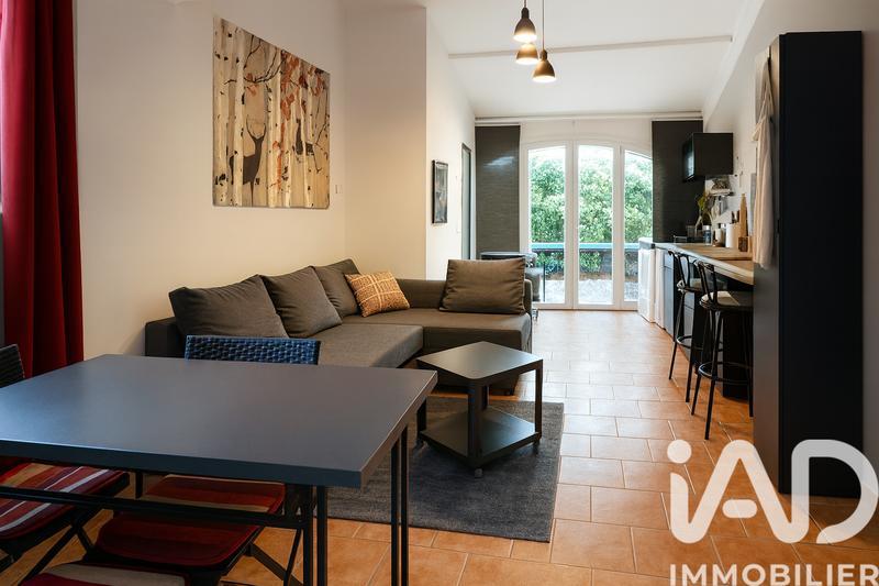 Maison - 215 m² - 8 pièces