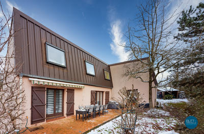 Maison - 180 m² - 8 pièces