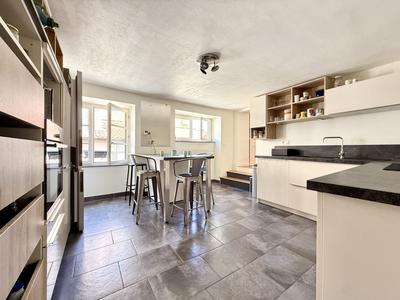 Appartement - 267 m² - 8 pièces