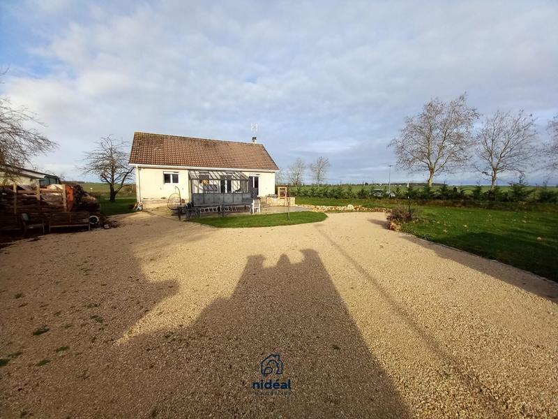 Maison traditionnelle - 96 m² - 4 pièces