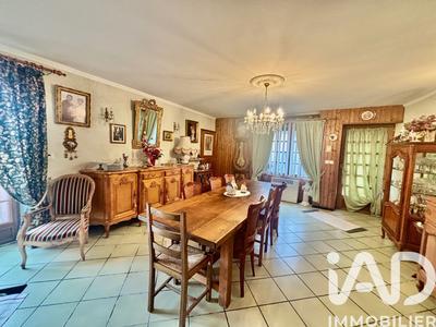Maison - 192 m² - 7 pièces