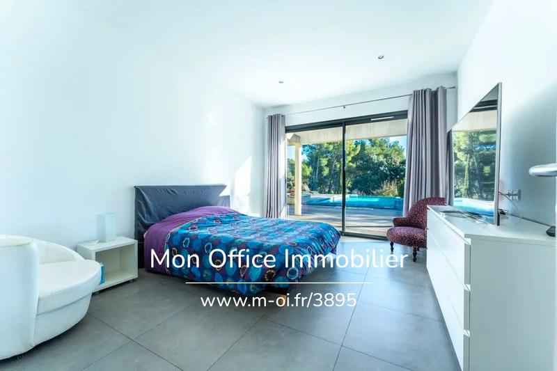 Maison - 212 m² - 7 pièces