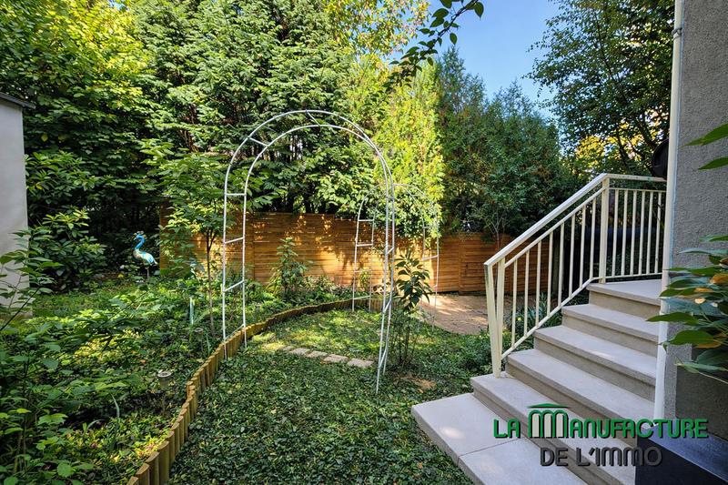 Duplex - 151 m² - 6 pièces