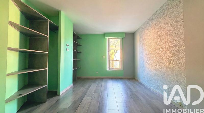 Appartement - 100 m² - 5 pièces