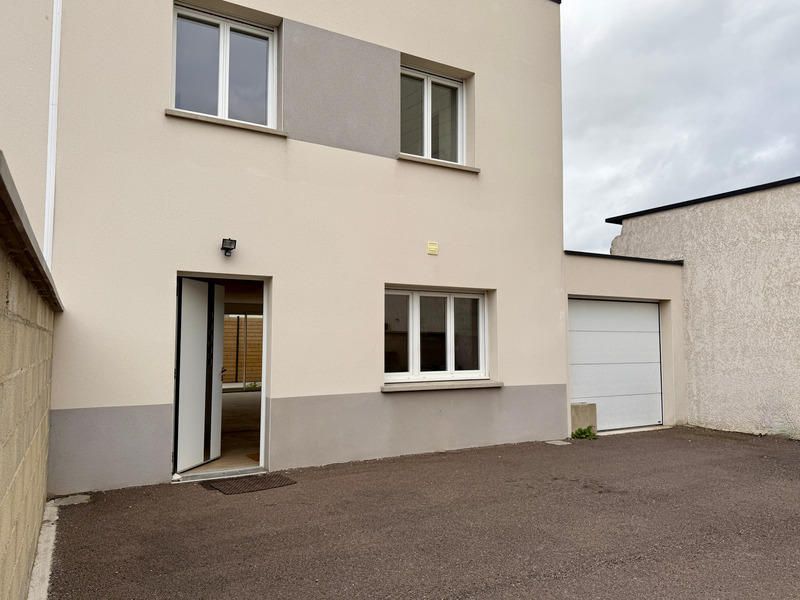 Maison - 110 m² - 4 pièces