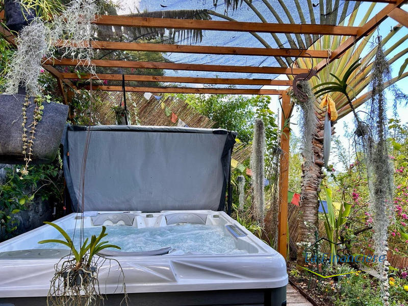 Maison - 206 m² - 7 pièces