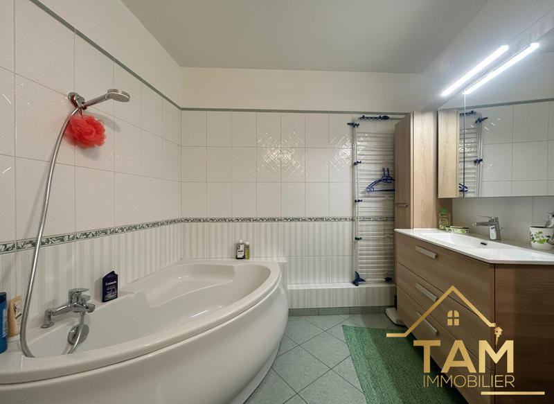 Appartement - 103 m² - 5 pièces