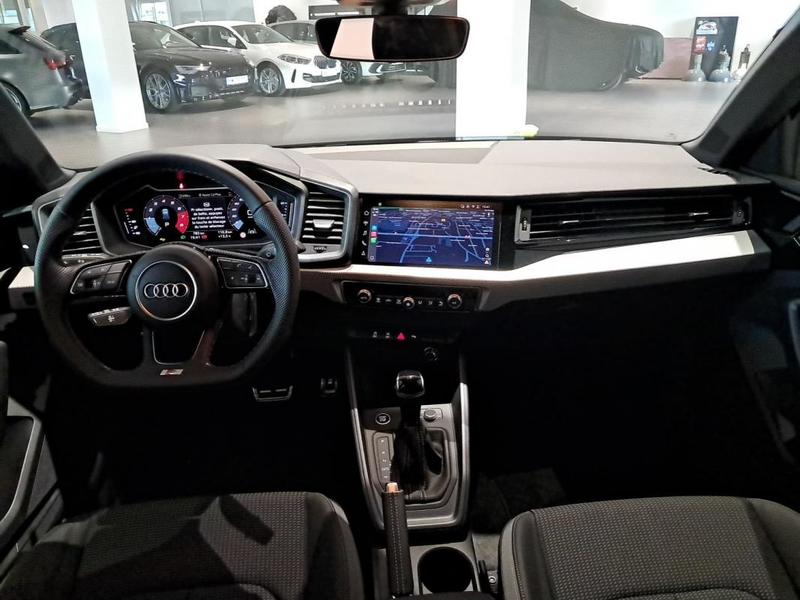 Audi A1 sportback 30 Tfsi 116 ch s tronic 7 Black Edition
