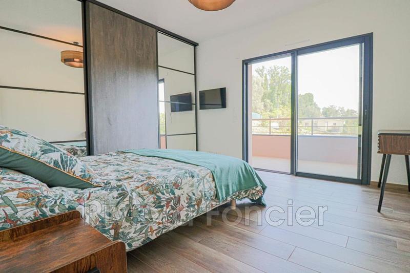 Maison - 240 m² - 5 pièces