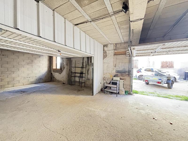 Parking / Garage - 24 m²