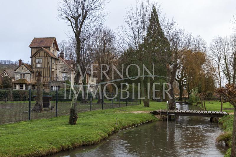 Maison - 375 m² - 12 pièces