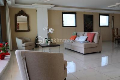 Appartement - 162 m² - 5 pièces